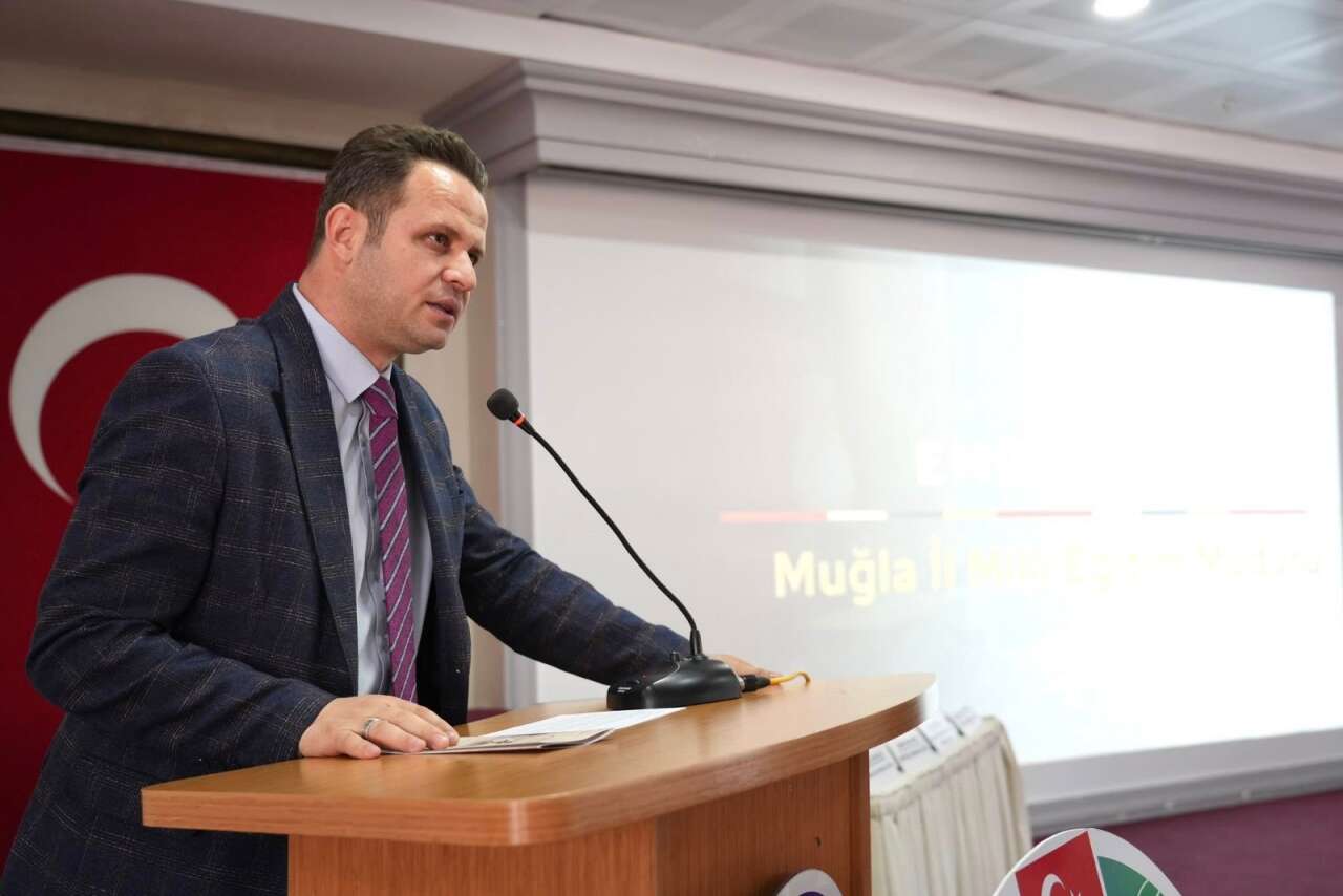 Muğla’da Genç Kalemler Safahat’ı Konuşuyor: "Oku-yorum, Yazı-yorum" Paneli Başladı 3